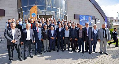 Başkan Büyükkılıç, Sarız ve Pınarbaşı'nda muhtarlarla buluştu
