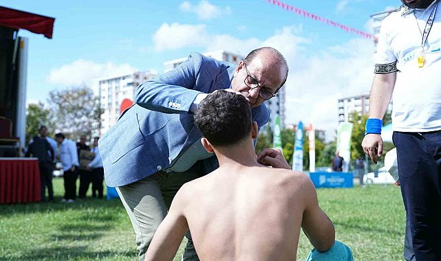 Başkan İlhan Geçit'ten sakatlanan güreşçiye ilk müdahale
