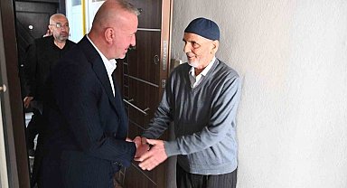 Başkan Karabatı'dan Dünya Yaşlılar Günü'nde anlamlı ziyaret