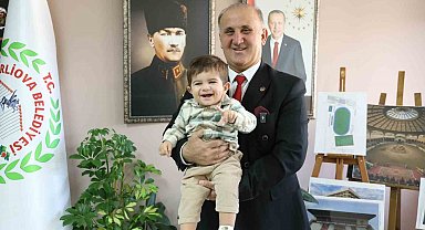 Başkan Kaya, minik Teoman ile buluştu