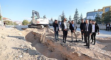 Başkan Özdemir Özbelde Mevkii'nde altyapı çalışmalarını yerinde inceledi