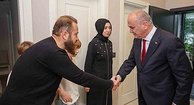 Başkan Özlü'den vefat eden iş adamının ailesine taziye ziyareti