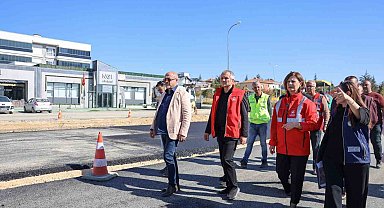 Başkan Ünlüce, 100. Yıl Bulvarı'ndaki çalışmaları yerinde inceledi