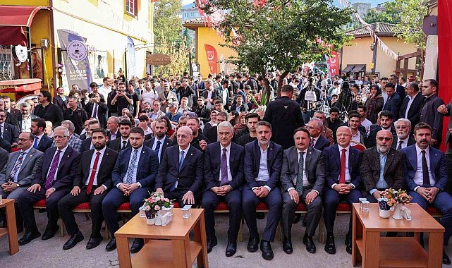 Başkan Vekili Biba: "Gayemiz, Bursa'nın güçlü mirasını gençlerimizin enerjisiyle buluşturmak"