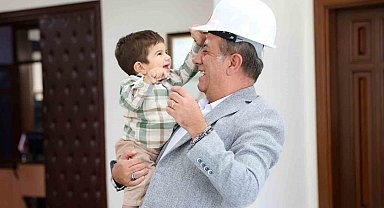 Başkan Yetişkin, sağlığına kavuşan minik Teoman'ı ağırladı