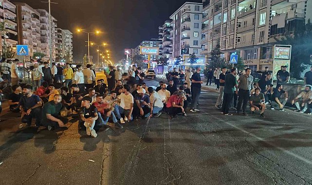 Batman'da otomobil yayalara çarptı: 2 yaralı