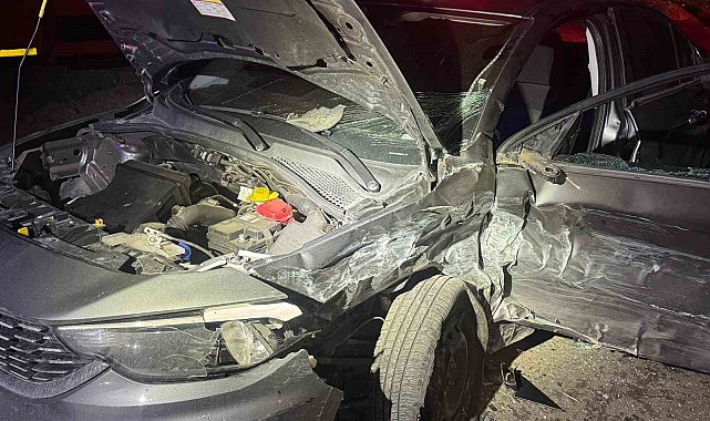 Batman'de şarampole yuvarlanan otomobilde sıkışan sürücü kurtarıldı