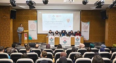 Bayburt'ta Cengiz Dağcı il paneli düzenlendi