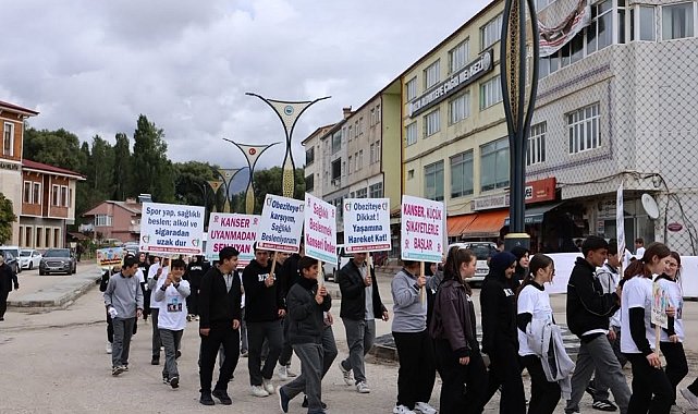 Bayburt'ta meme kanserine karşı farkındalık yürüyüşü düzenlendi
