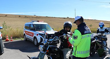 Bayburt'ta motosiklet ve motorlu bisikletler denetlendi