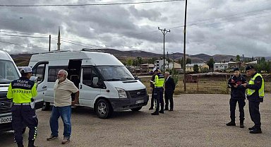 Bayburt'ta okul servislerinin güvenliği kontrol edildi