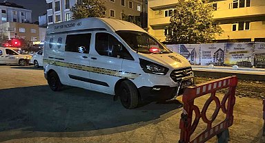 Bayrampaşa'da İSKİ'nin çalışmasında yolda oluşan göçüğe düşen işçi hayatını kaybetti