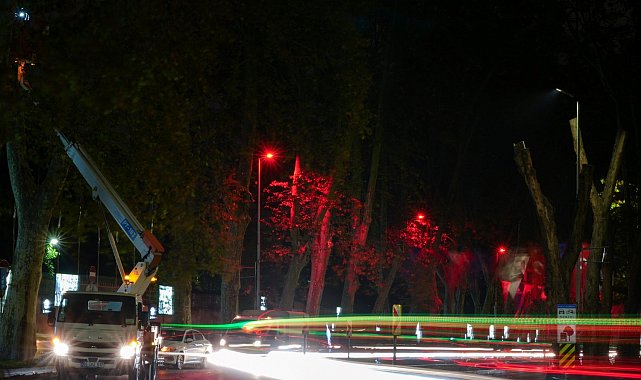 BEDAŞ, Cumhuriyet Bayramı'nın coşkusunu kentin aydınlatmalarına taşıdı