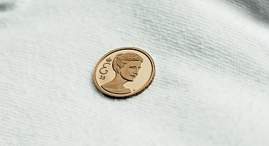 Belçika'da Prenses Elisabeth'in 25. yaşına özel altın hatıra parası ve posta pulu