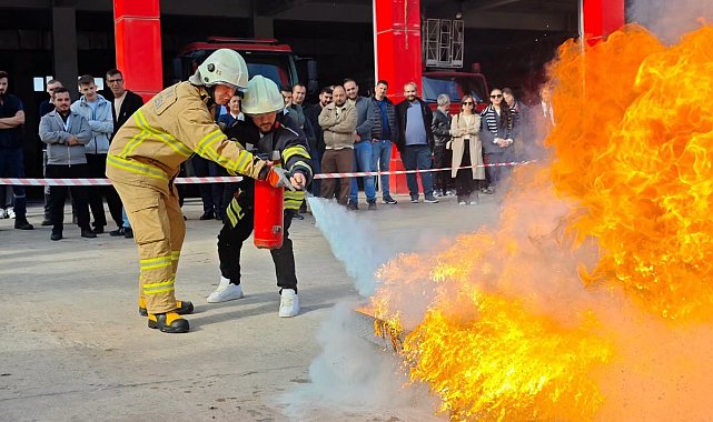 Belediye personeline yangın söndürme tatbikatı