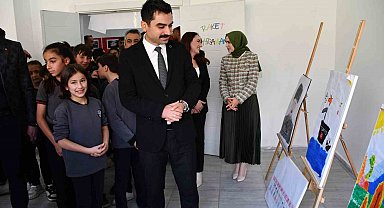 Beytüşşebap'ta '29 Ekim' konulu resim ve fotoğraf sergisi açıldı