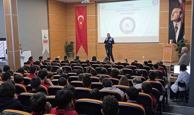 Bilecik'te 120 öğrenciye güvenli internet ve akran zorbalığı eğitimi
