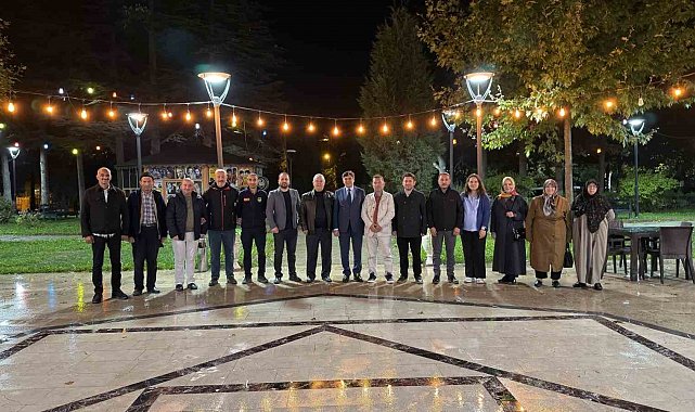 Bilecik'te 4 belediye personeline veda yemeği