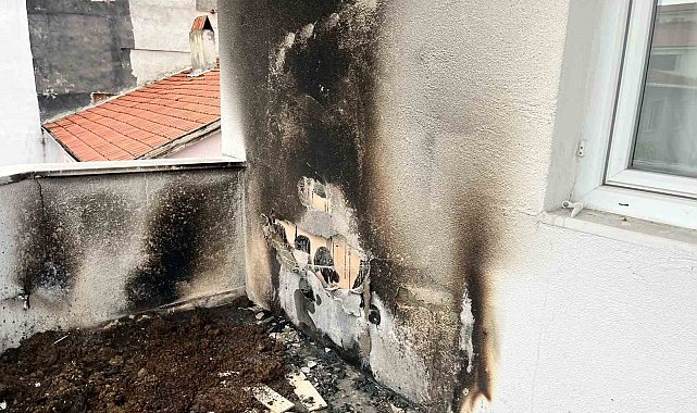 Bilecik'te balkonda düdüklü tencerede unutulan yemek yangına neden oldu