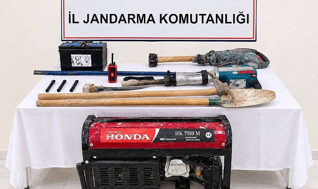 Bilecik'te define arayan 12 kişi suçüstü yakalandı