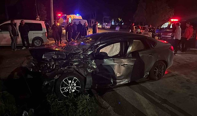 Bilecik'te tır ile otomobil çarpıştı: 5 yaralı
