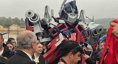 Bilim Festivalin'de TB2 Bayraktar İHA ve dans eden robot ilgi gördü