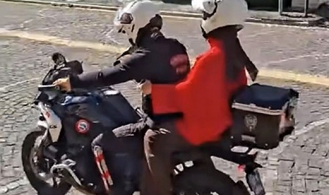 Bingöl'de polis ekipleri KPSS adaylarını sınava yetiştirdi