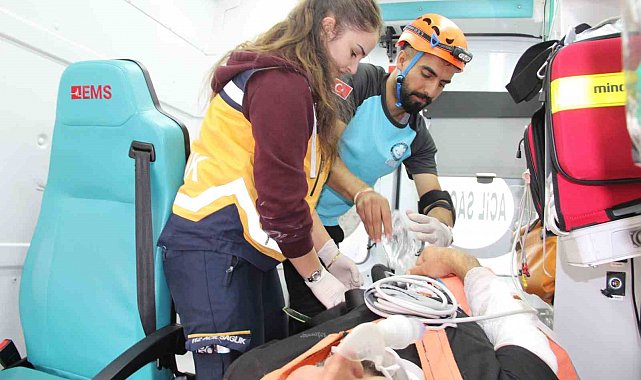 Bingöl'deki deprem tatbikatı gerçeği aratmadı