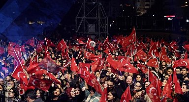 Binlerce Nilüferli Cumhuriyet'in 103'üncü yılında tek yürek oldu