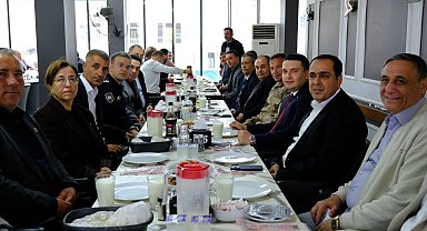 Birecik'te muhtarlar onuruna yemek programı düzenlendi