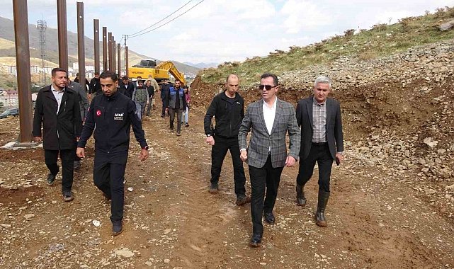 Bitlis'te çığ riskine karşı önlem çalışmaları sürüyor