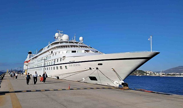 Bodrum'a 300 yolcusuyla geldi
