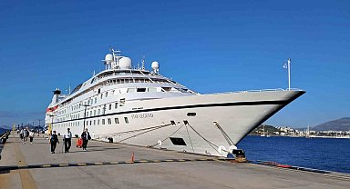 Bodrum'a 300 yolcusuyla geldi