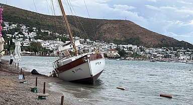 Bodrum'da 2,5 milyon TL'lik yelkenli karaya oturdu