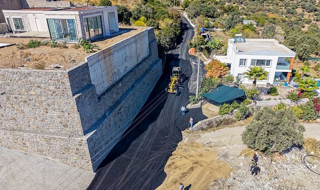 Bodrum'da beş mahallede yol çalışmaları sürüyor
