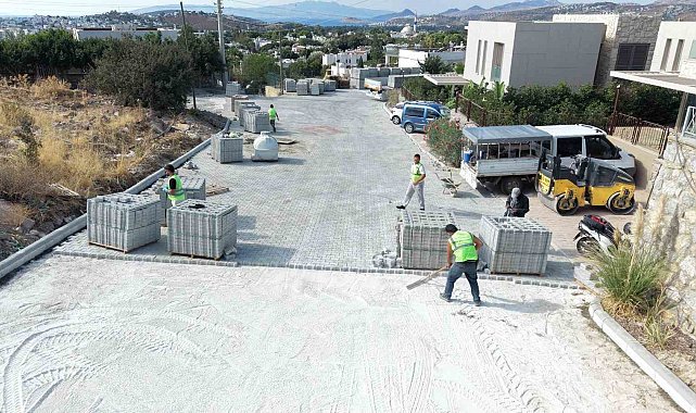 Bodrum'da parke yol çalışmaları sürüyor