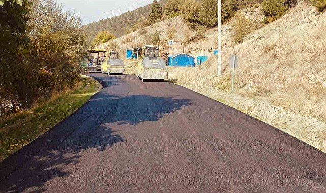 Bolu'da 7,2 kilometrelik köy yolu sıcak asfaltla buluşuyor
