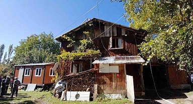 Bolu'da ahşap evde korkutan yangın: Köylüler faciayı önledi