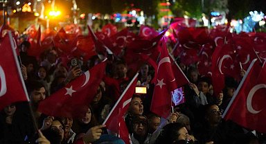 Bolu'da binlerce kişi fener alayında buluştu