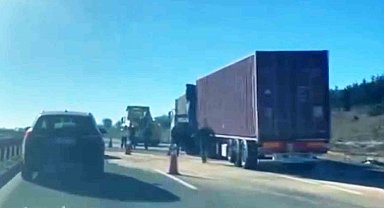 Bolu'da feci kaza: 2 çocuk babası tır şoförü hayatını kaybetti