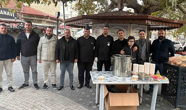 Bolvadin'de gençler sabah namazında buluştu