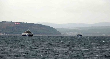 Bozcaada'ya bazı feribot seferleri iptal edildi