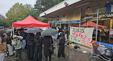 Brüksel'de öğrencilerden eğitim giderleri protestosu