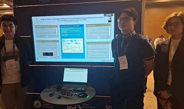 Buldanlı Aziz astronotlar için elbise tasarladı