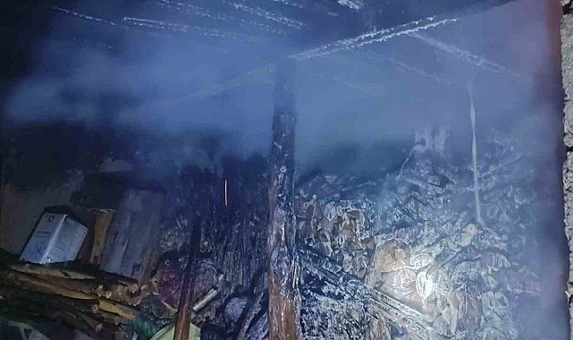 Burdur'da ahırda çıkan yangın itfaiye ekiplerince söndürüldü