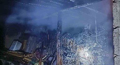 Burdur'da ahırda çıkan yangın itfaiye ekiplerince söndürüldü