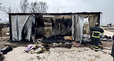 Burdur'da baraka yangını: Yaşlı kadın hayatını kaybetti