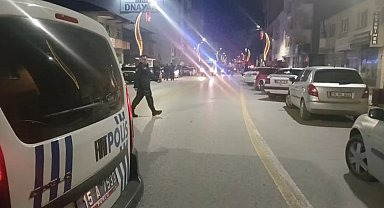 Burdur'da çatı alevlere teslim oldu: Yangın güçlükle söndürüldü