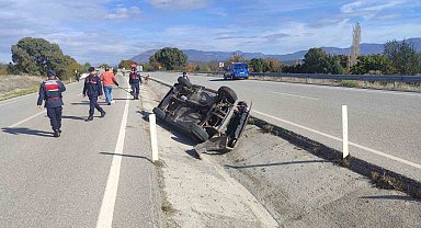 Burdur'da iki otomobil çarpıştı: 2 yaralı