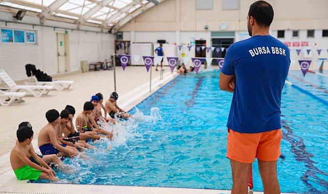 Bursa'da 'Yüzme bilmeyen kalmasın' eğitimleri başladı
